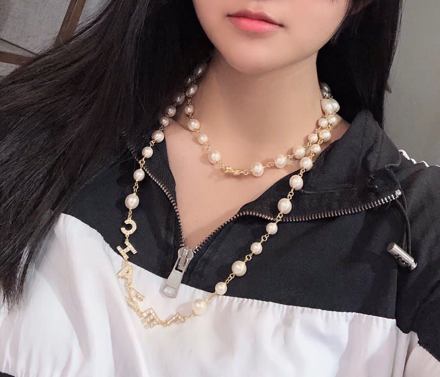 CHANEL Pearl Chain Necklace