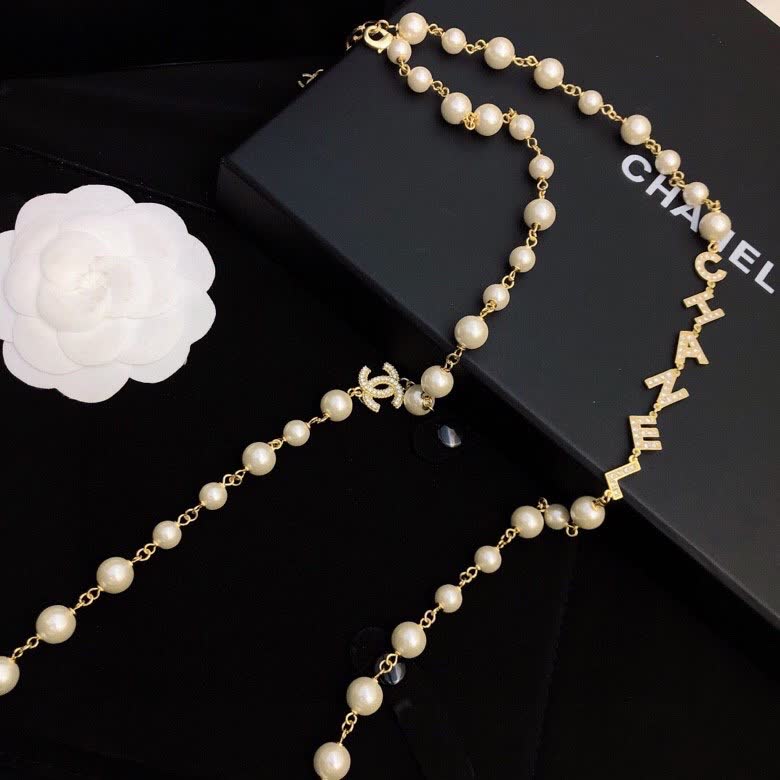 CHANEL Pearl Chain Necklace
