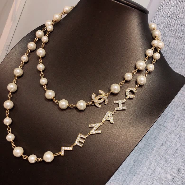 CHANEL Pearl Chain Necklace