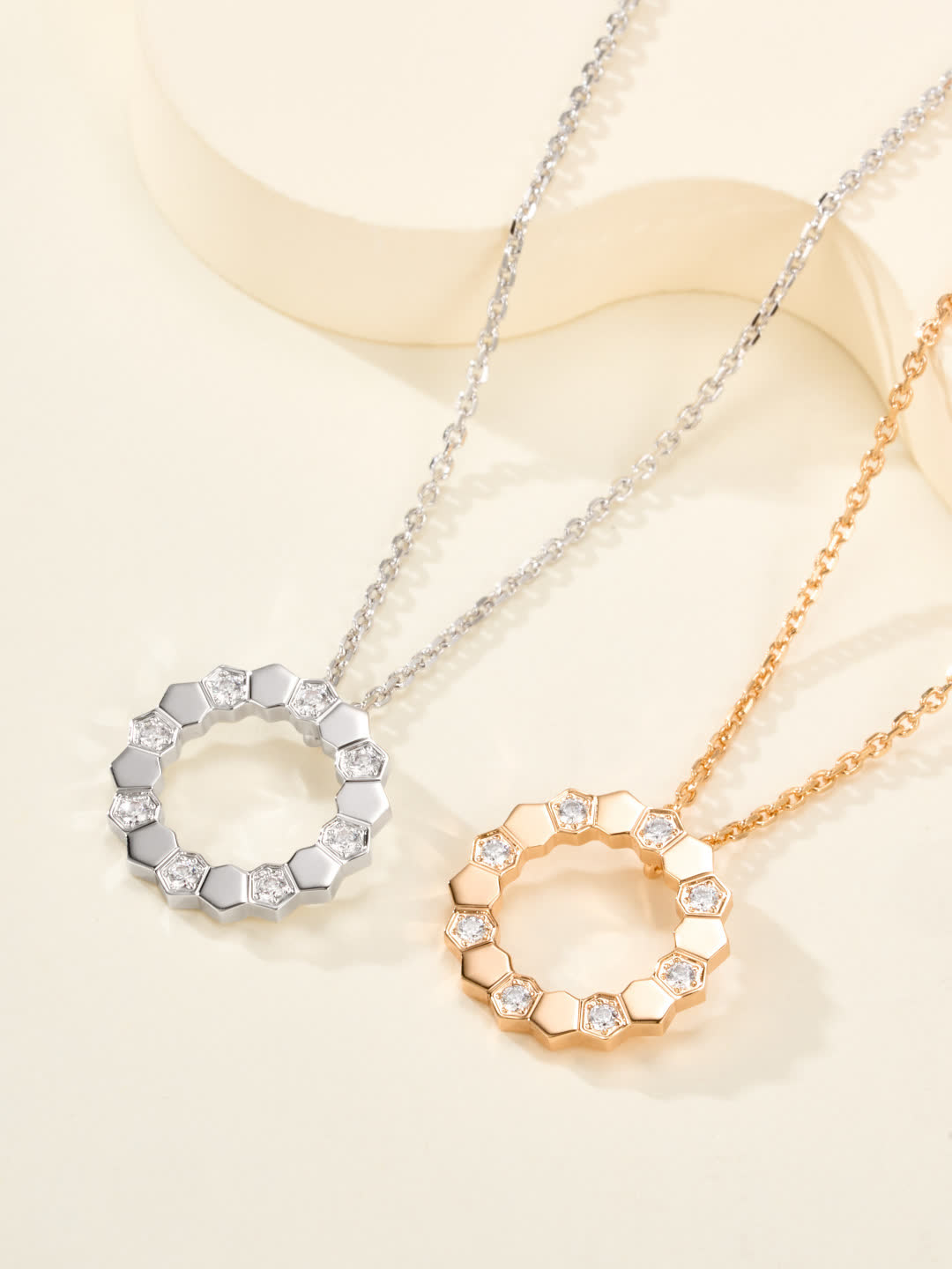 Chaumet Elegant Hexagon Diamond Circle Pendant Necklace
