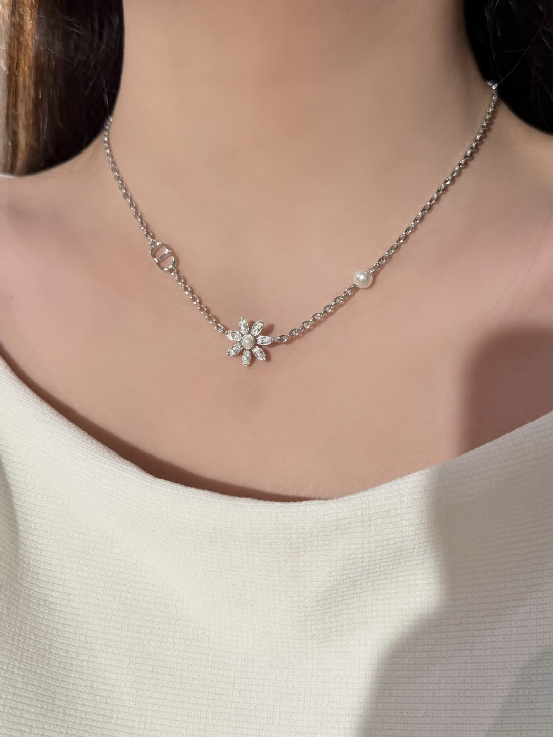 Dior Silver Anklet with Flower and Pearl Design
