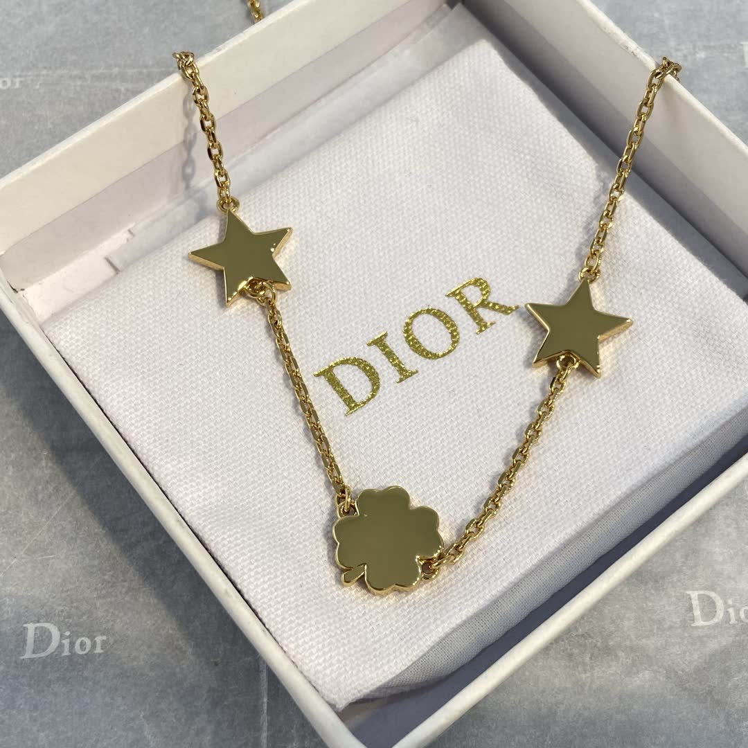 Van Cleef & Arpels Necklace - Star and Flower Design