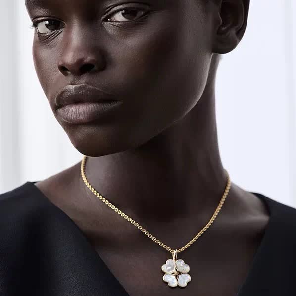 Van Cleef & Arpels Gold Clover Pearl Necklace