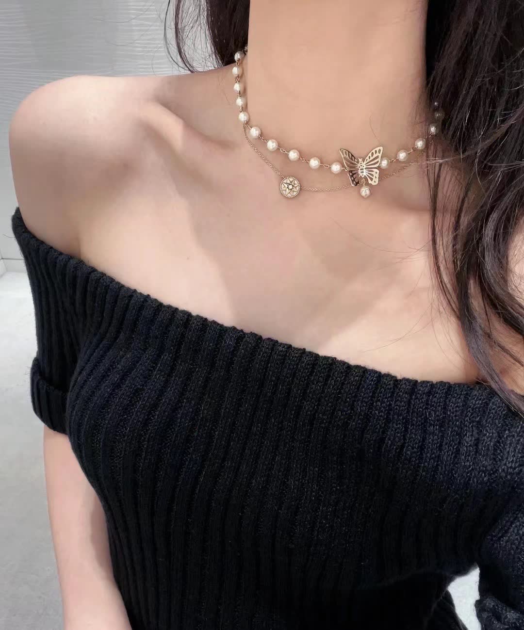 Dior Butterfly and Pearl Double Layer Necklace Dior Butterfly and Pearl Double Layer Necklace