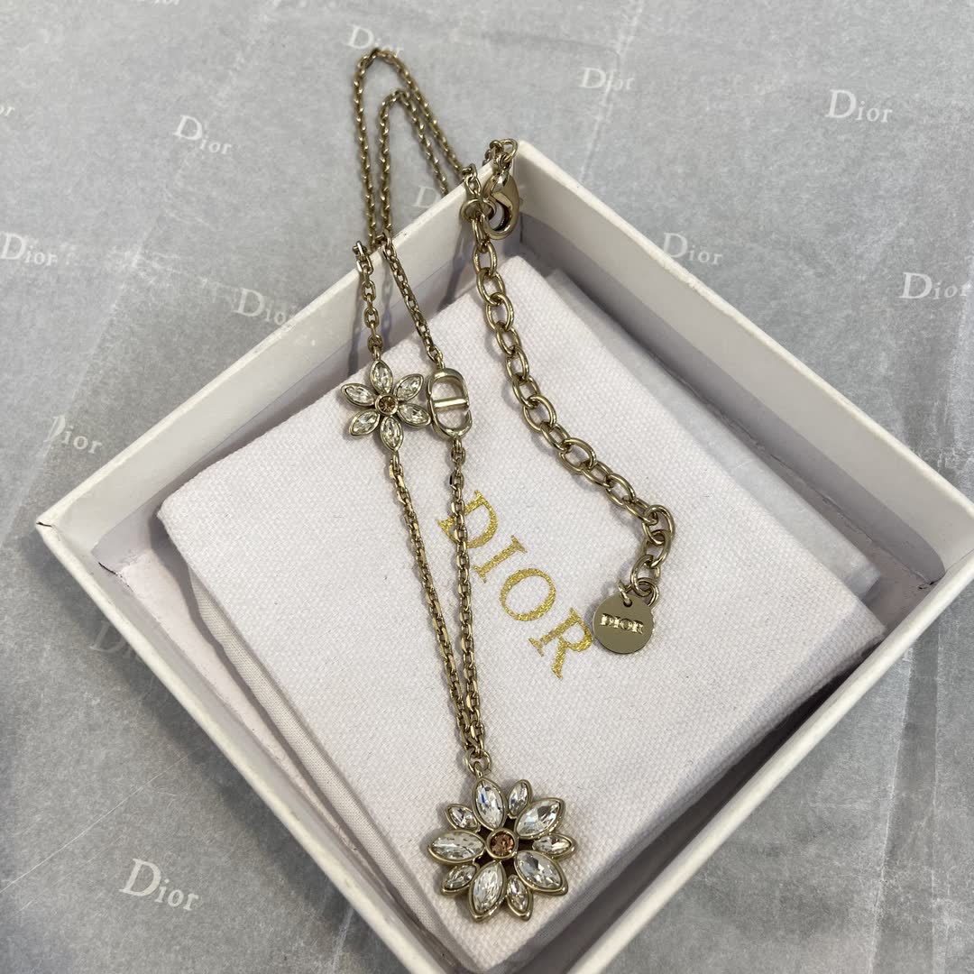 Dior Gold-Tone Crystal Flower Necklace Dior Gold-Tone Crystal Flower Necklace