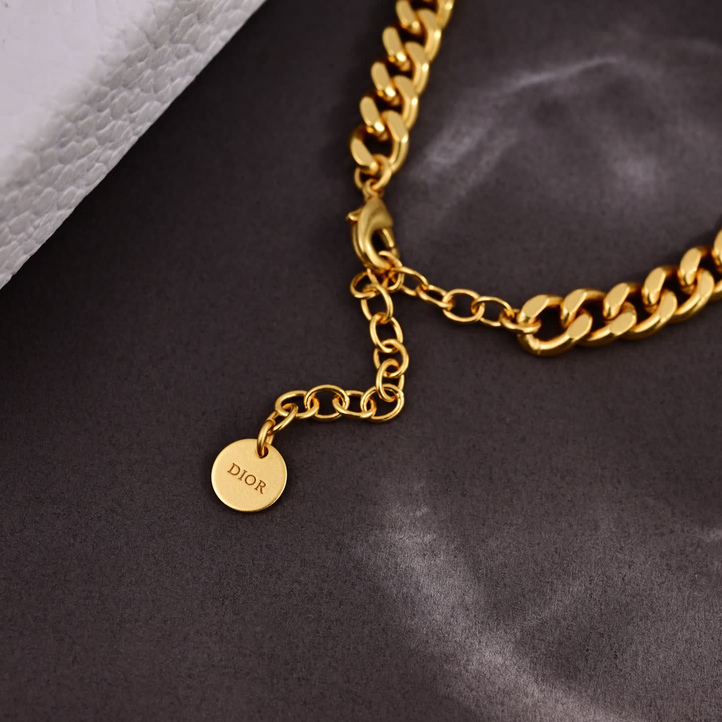 Dior 30 Montaigne Prestige Short Chain Necklace