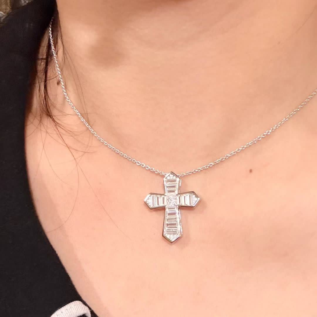 Chrome Hearts Elegant Cross Pendant Necklace with Baguette Stones