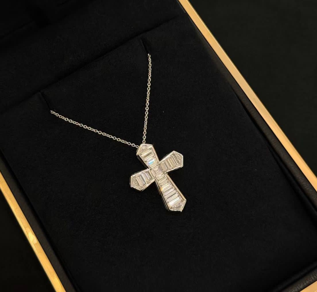 Chrome Hearts Elegant Cross Pendant Necklace with Baguette Stones
