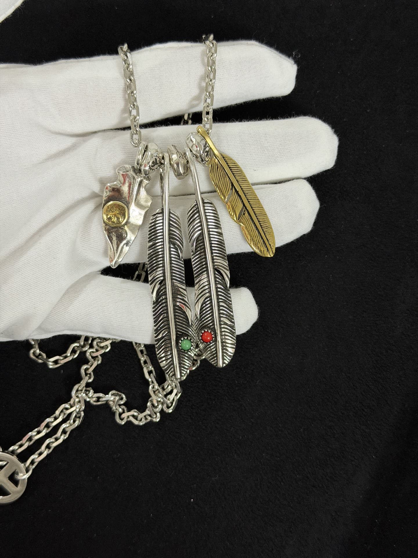 Goros Silver Feather and Leaf Toggle Necklace