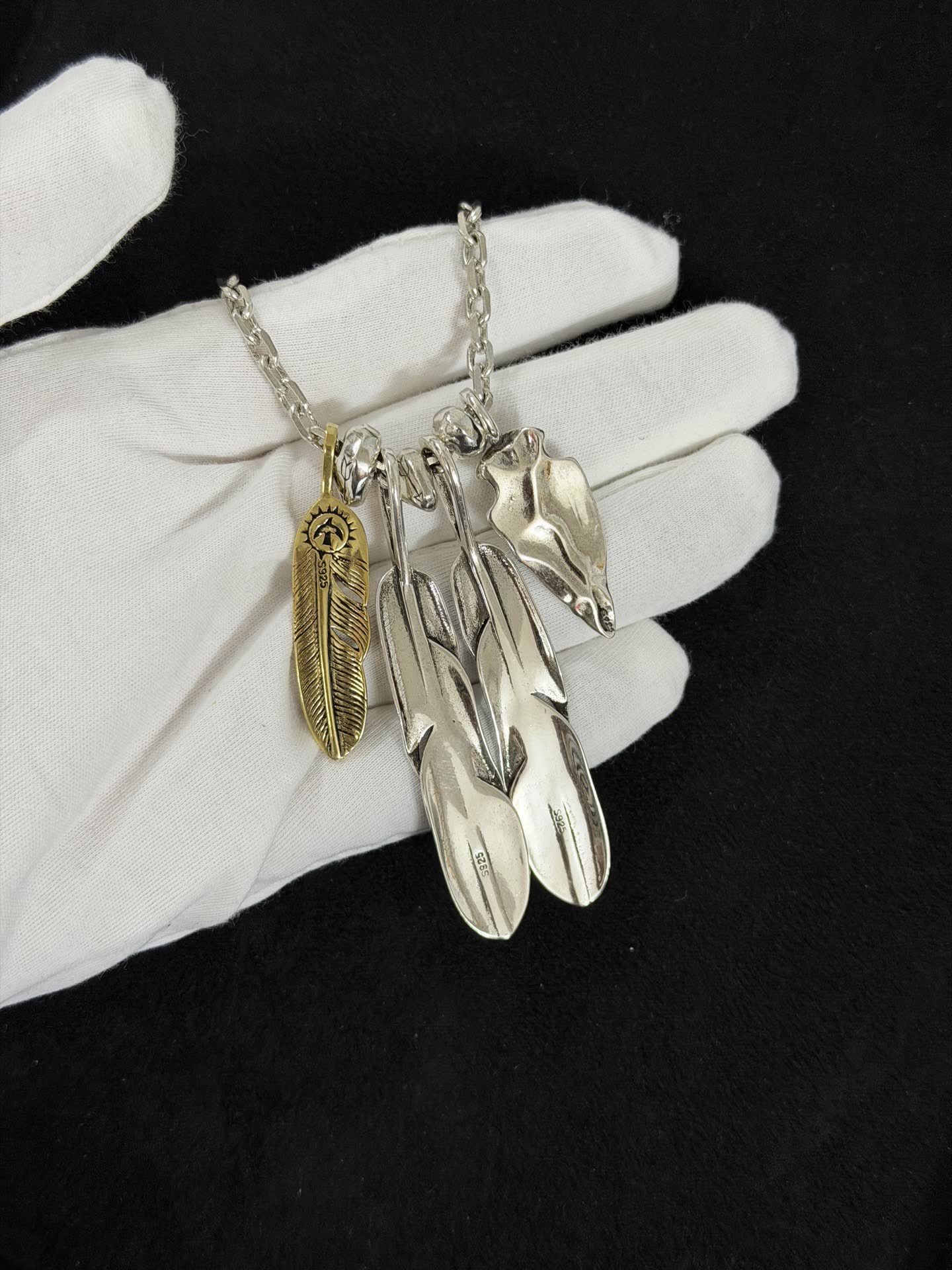 Goros Silver Feather and Leaf Toggle Necklace