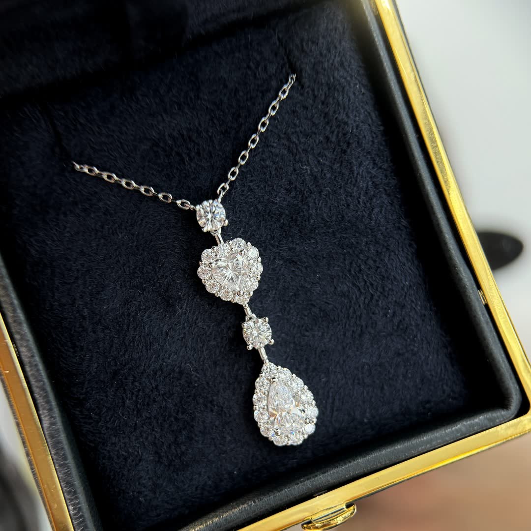 Graff Elegant Silver Diamond Necklace