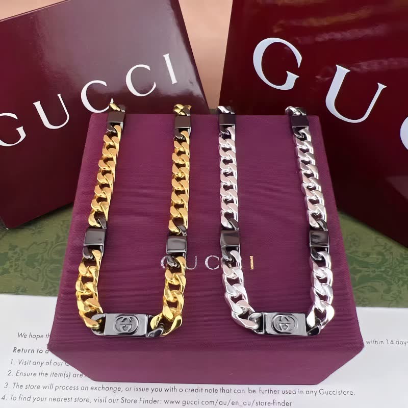 Gucci Silver Chain Necklace with Interlocking G