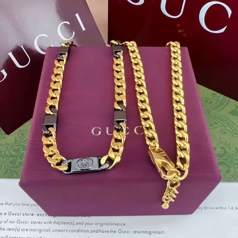 Gucci Silver Chain Necklace with Interlocking G