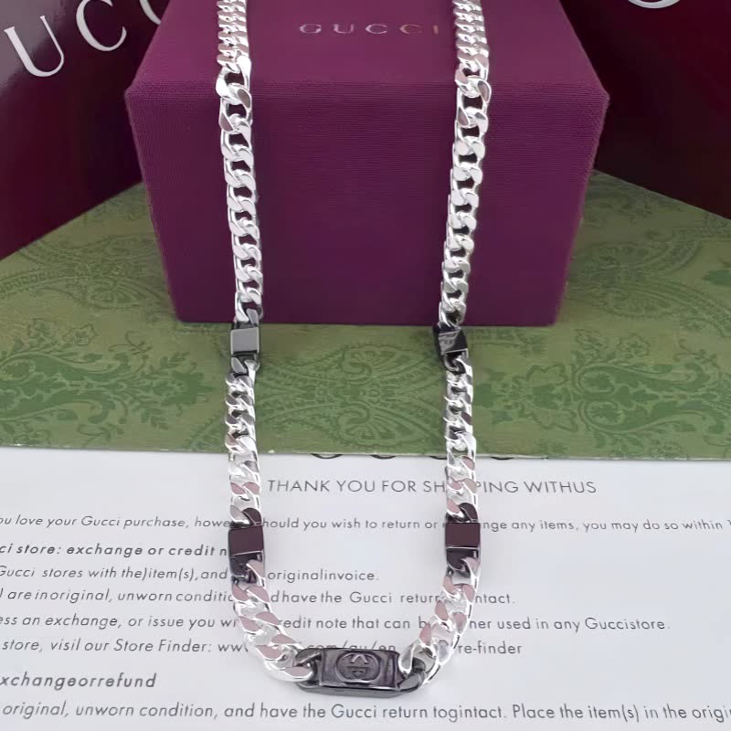 Gucci Silver Chain Necklace with Interlocking G
