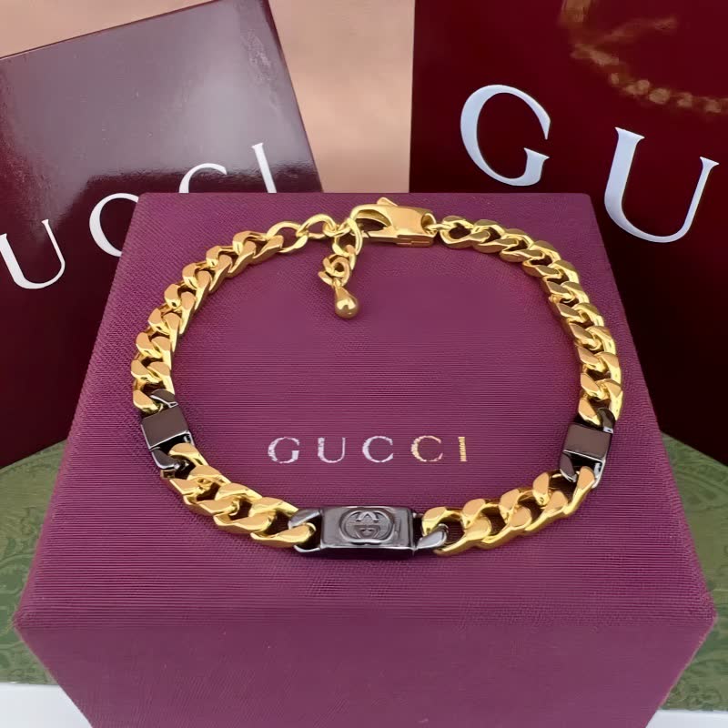 Gucci Silver Chain Necklace with Interlocking G