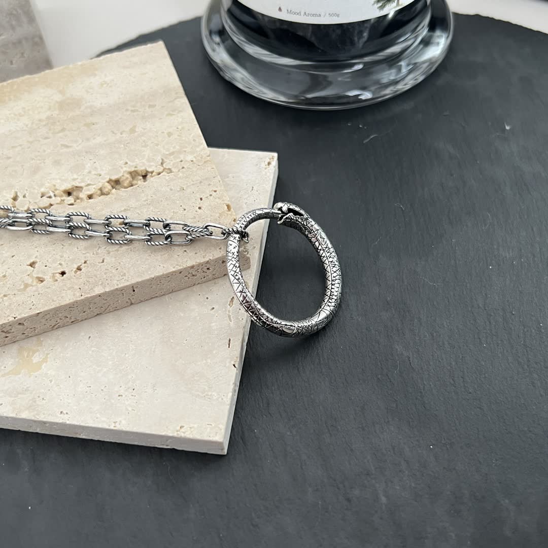 Gucci Silver Circle Pendant Necklace