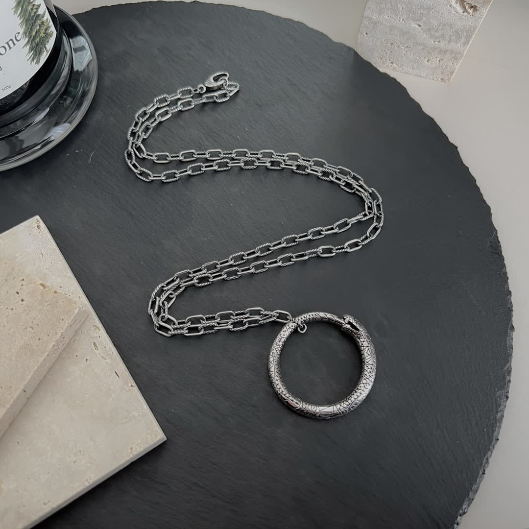 Gucci Silver Circle Pendant Necklace