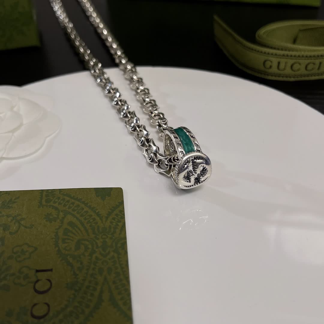 Gucci Silver Chain Necklace with Interlocking G Design