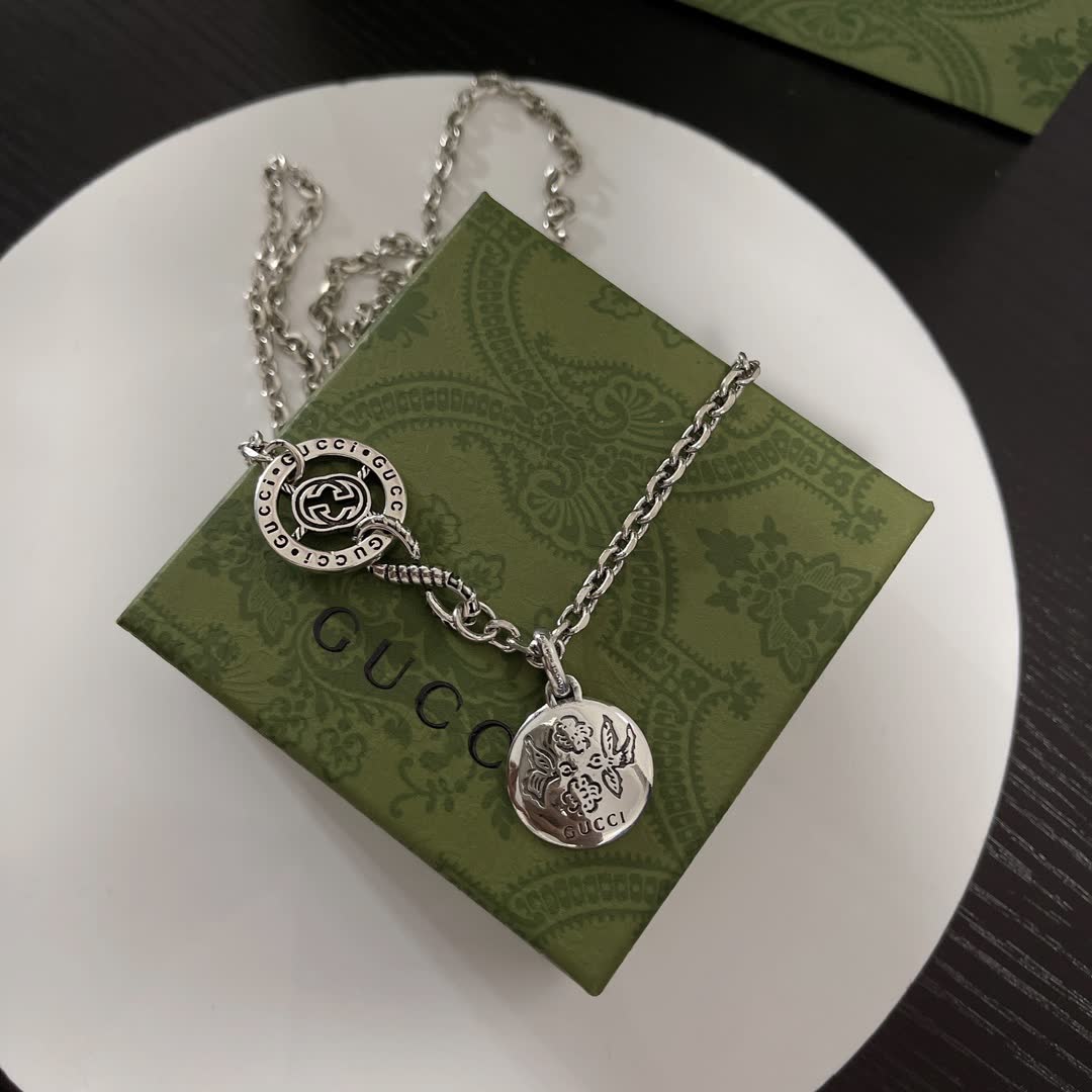 Gucci Silver Chain Necklace with Interlocking G Pendant