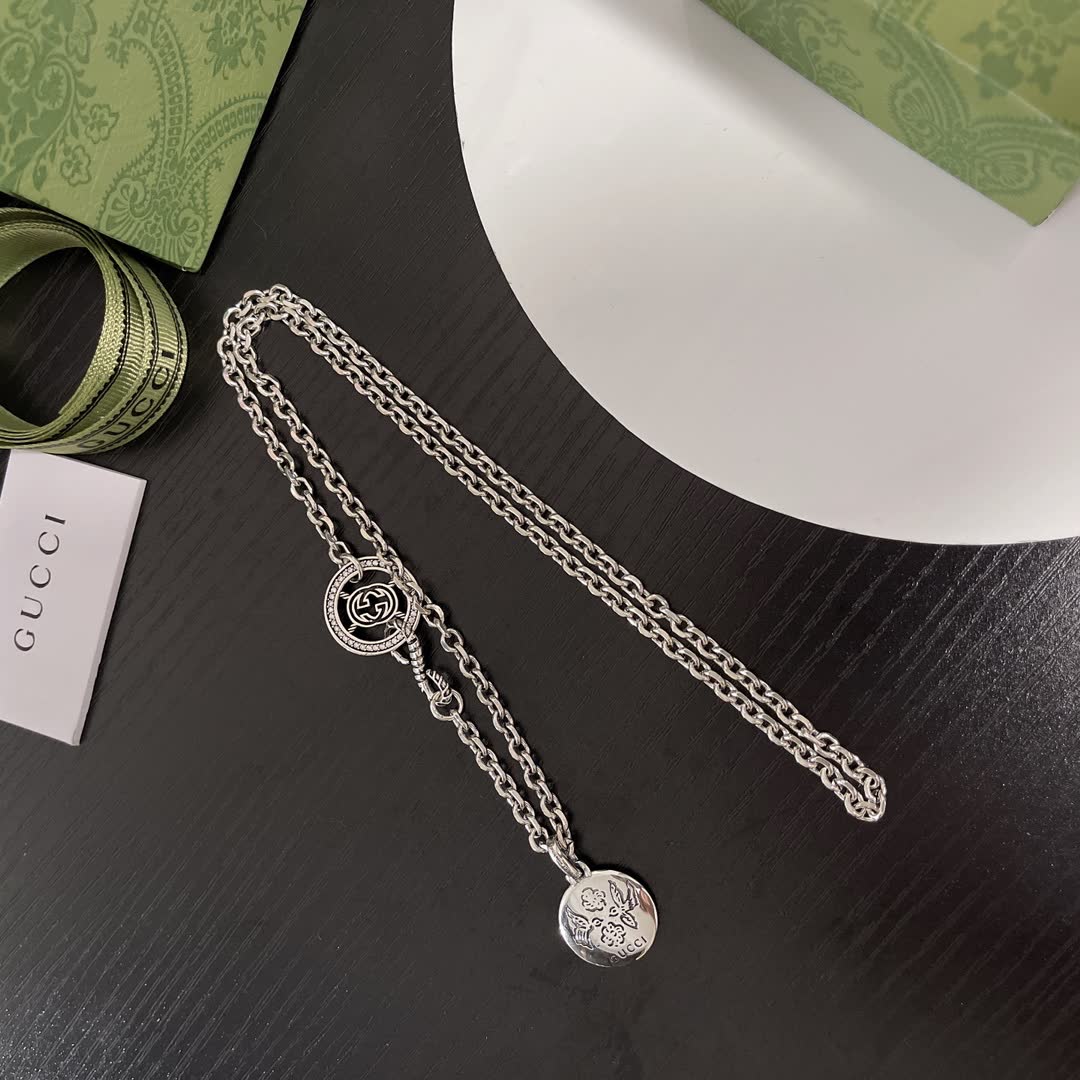 Gucci Silver Chain Necklace with Interlocking G Pendant