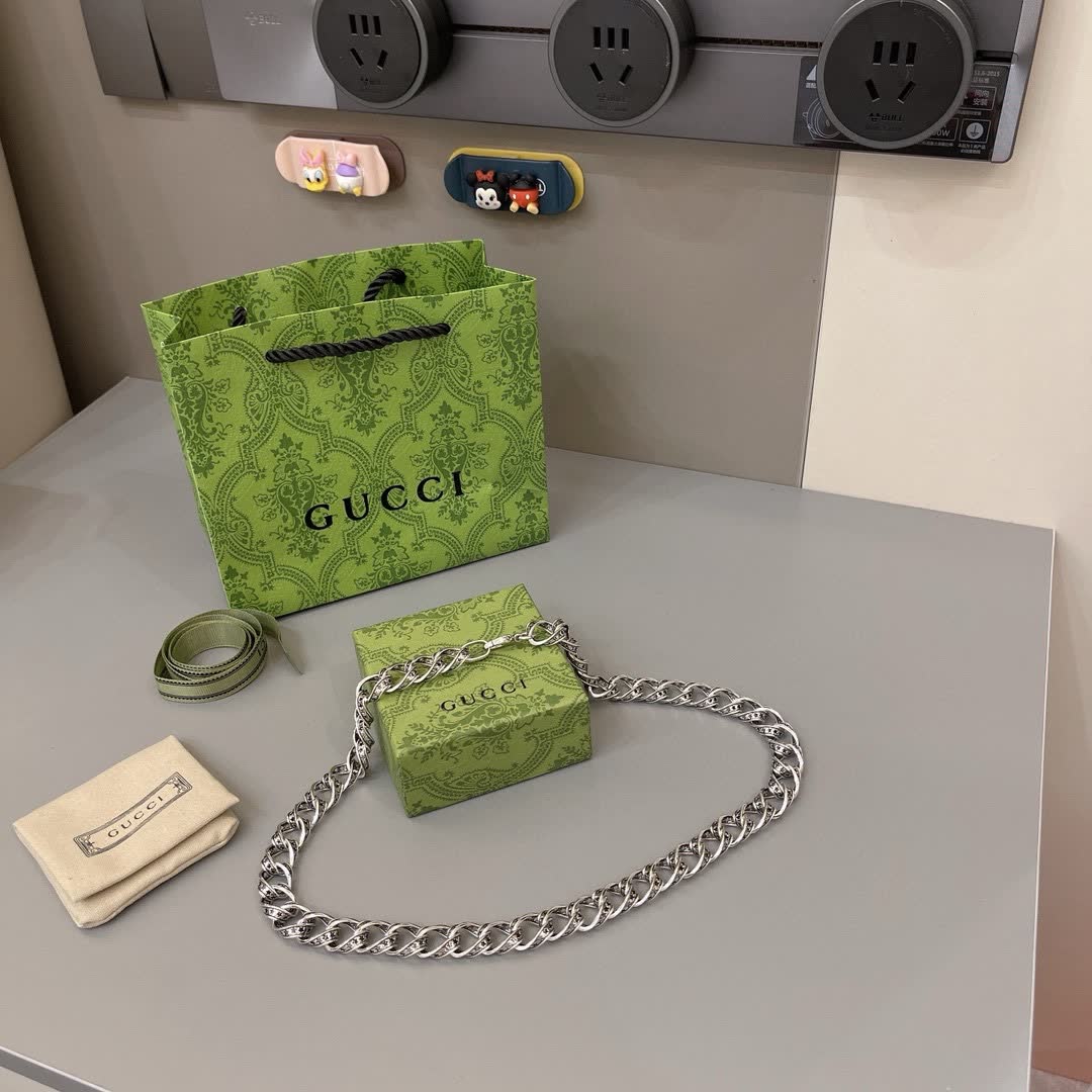 Gucci Silver Chain Necklace