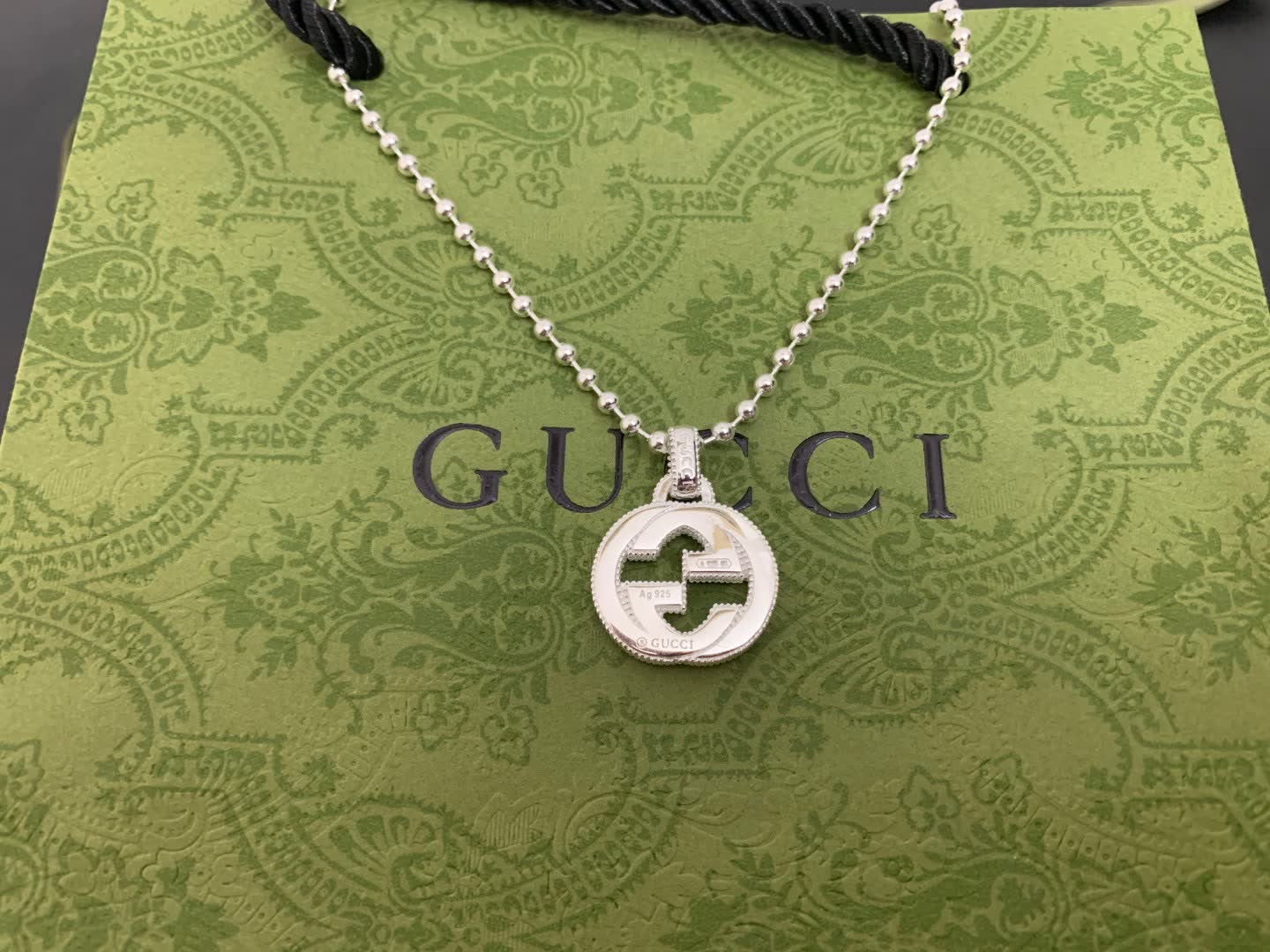 Gucci Interlocking G Silver Pendant Necklace