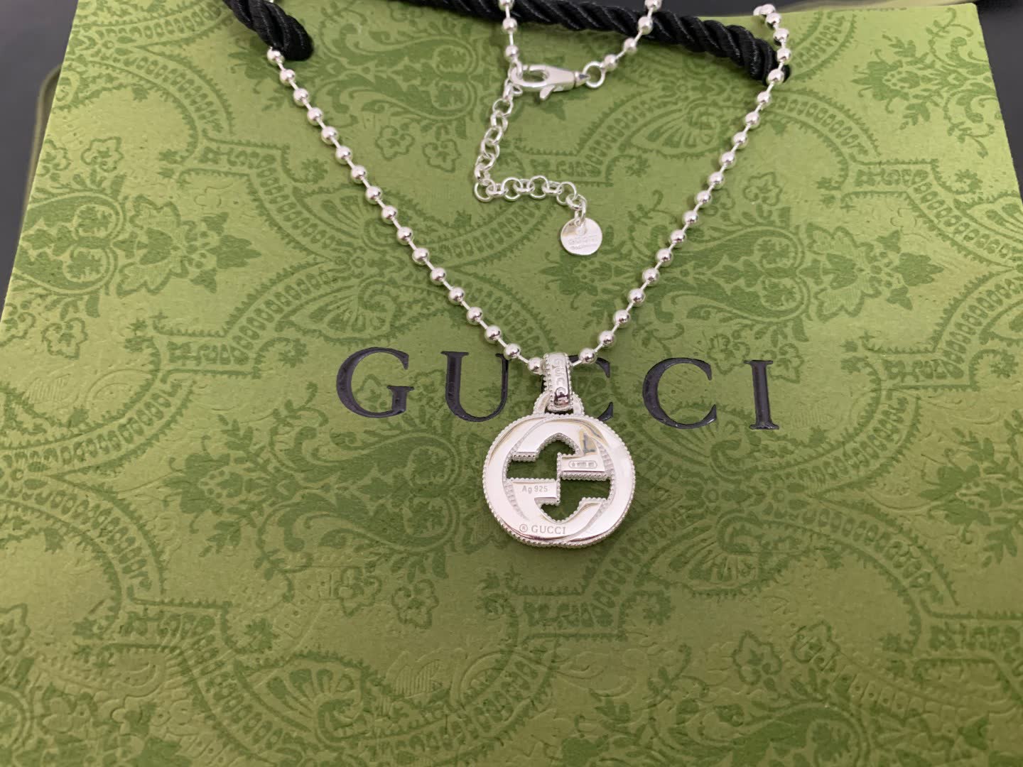 Gucci Interlocking G Silver Pendant Necklace