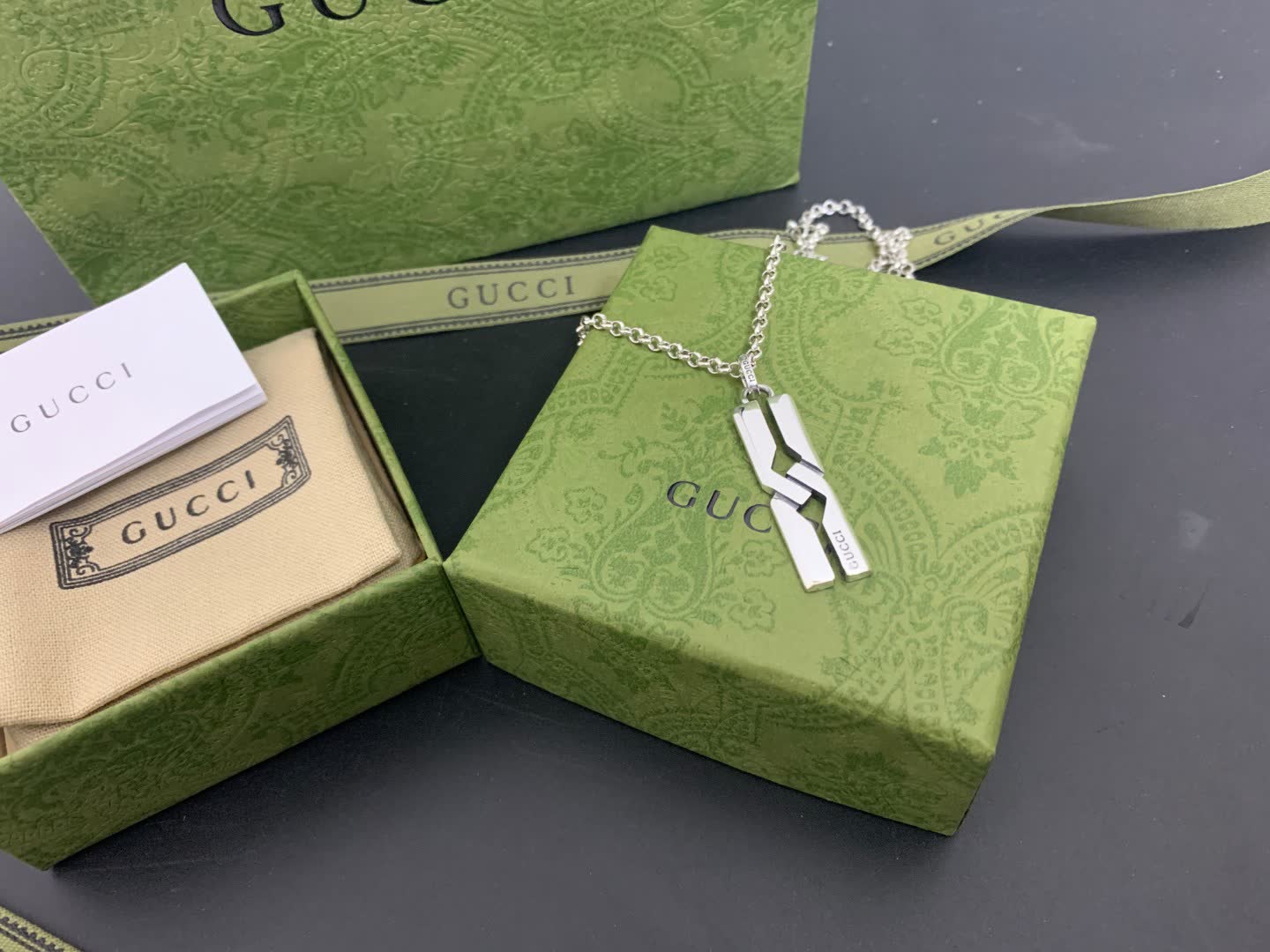Gucci Silver Interlocking G Pendant Necklace