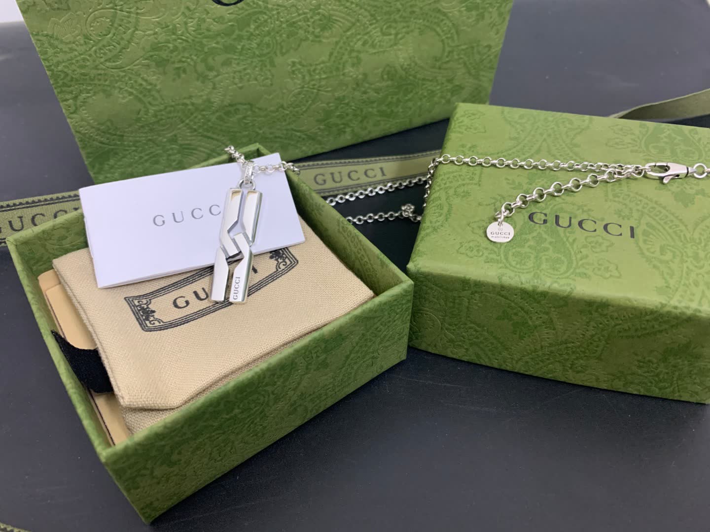 Gucci Silver Interlocking G Pendant Necklace