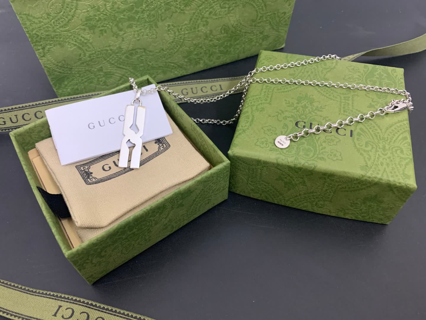 Gucci Silver Interlocking G Pendant Necklace