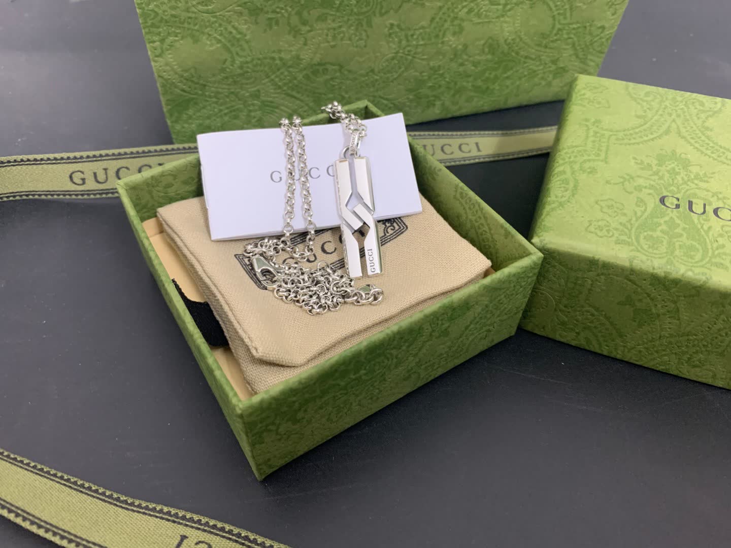 Gucci Silver Interlocking G Pendant Necklace