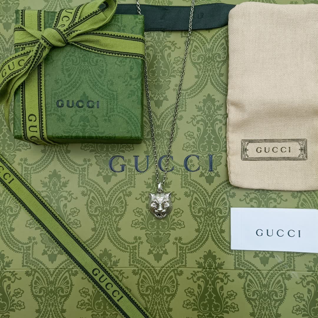 Gucci Silver Lion Head Pendant Necklace