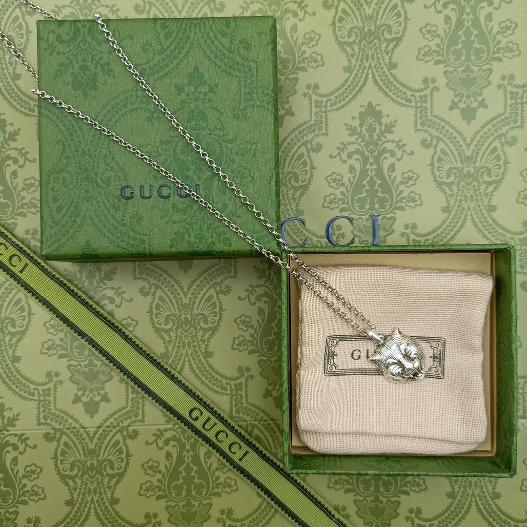 Gucci Silver Lion Head Pendant Necklace
