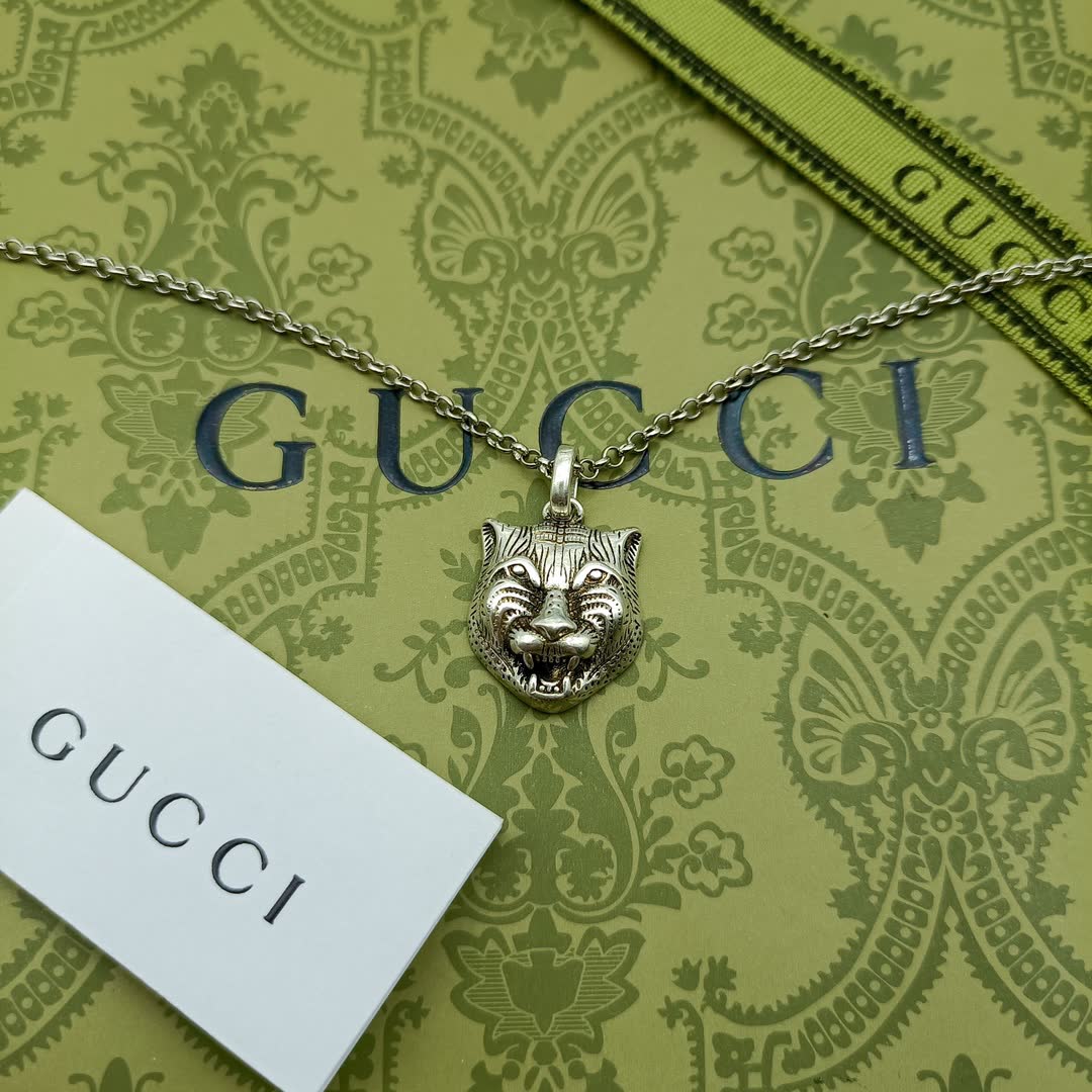 Gucci Silver Lion Head Pendant Necklace