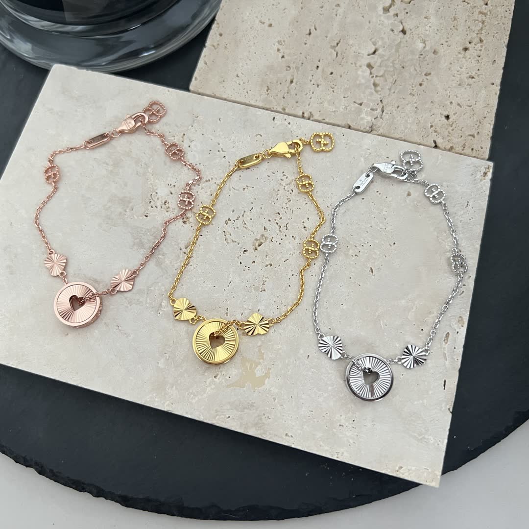 Gucci bracelet Gucci bracelet