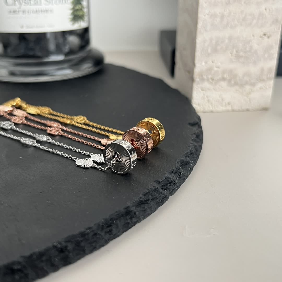 Gucci bracelet
