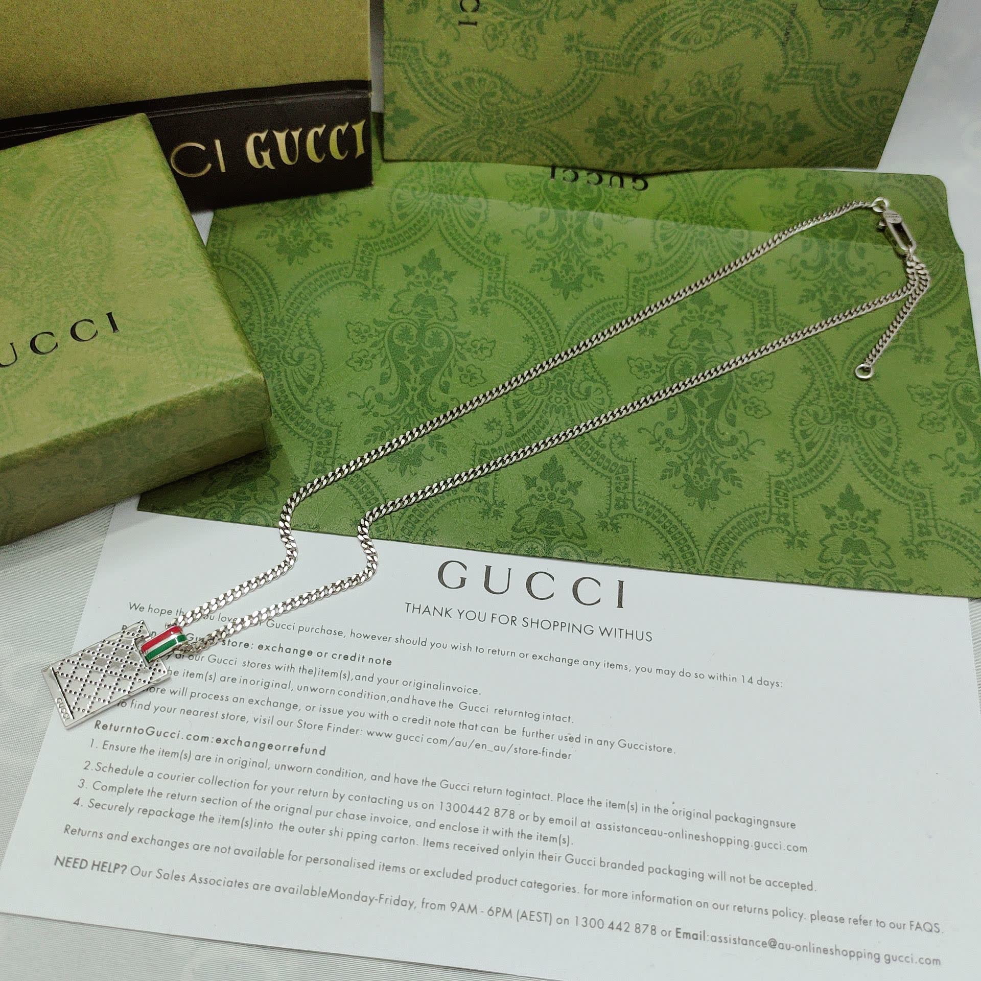 Gucci Silver Chain with Interlocking G Pendant