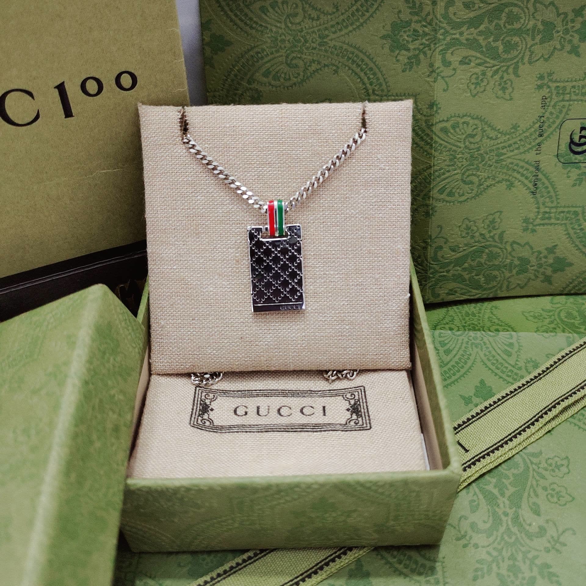Gucci Silver Chain with Interlocking G Pendant