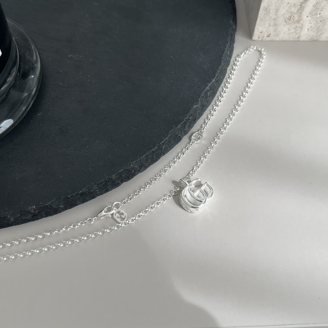 Gucci Silver Ring Pendant Necklace