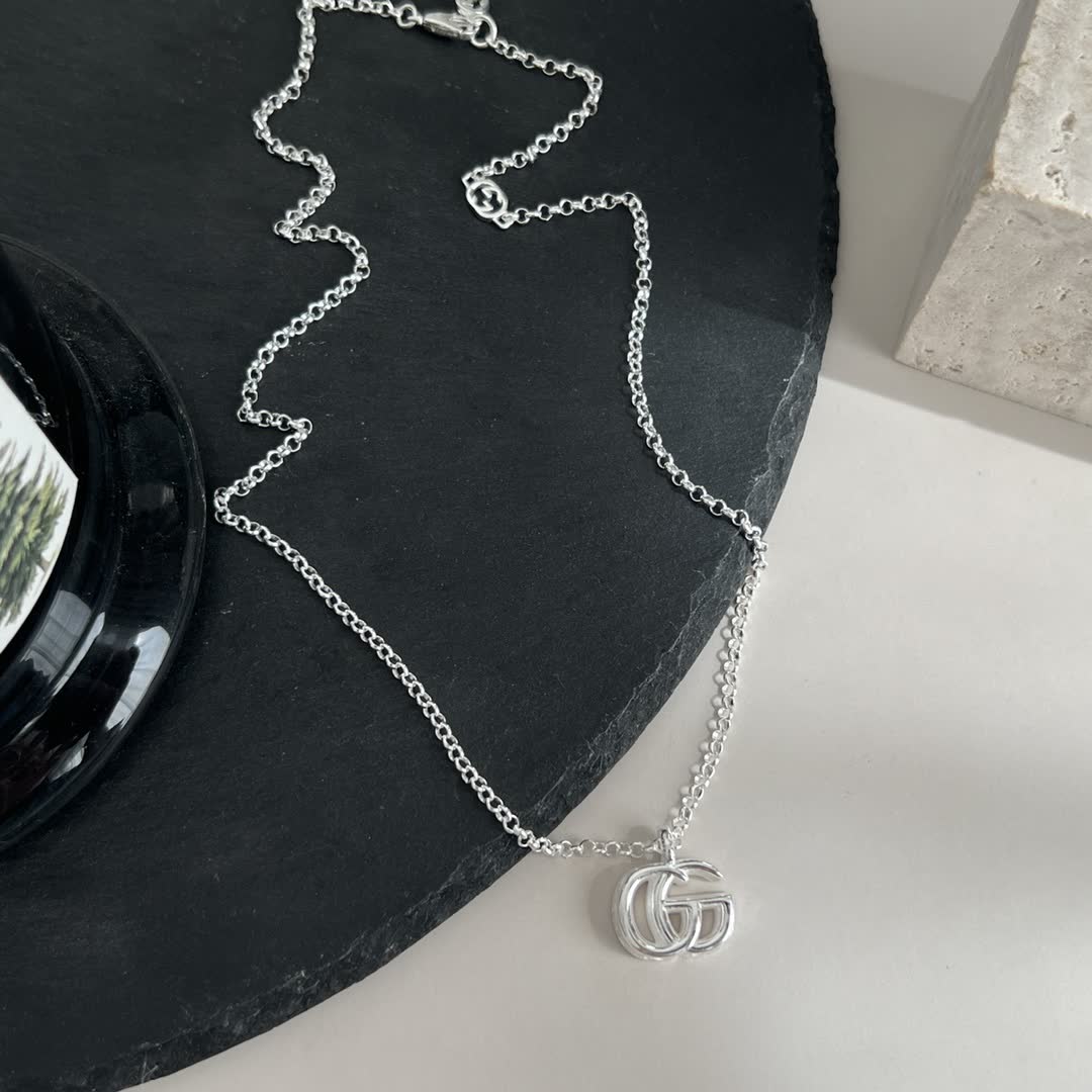Gucci Silver Ring Pendant Necklace