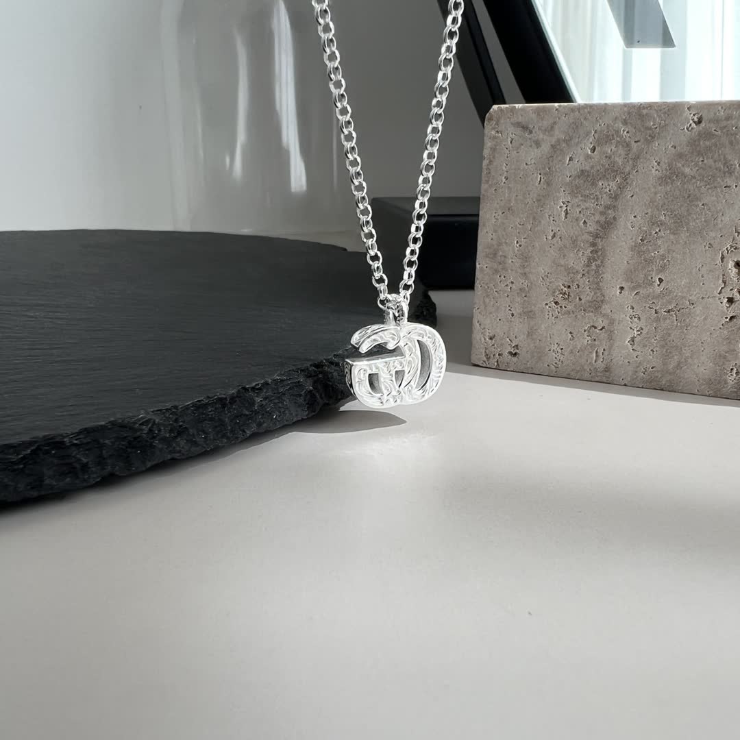 Gucci Silver Ring Pendant Necklace