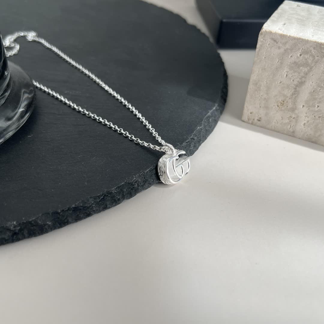 Gucci Silver Ring Pendant Necklace