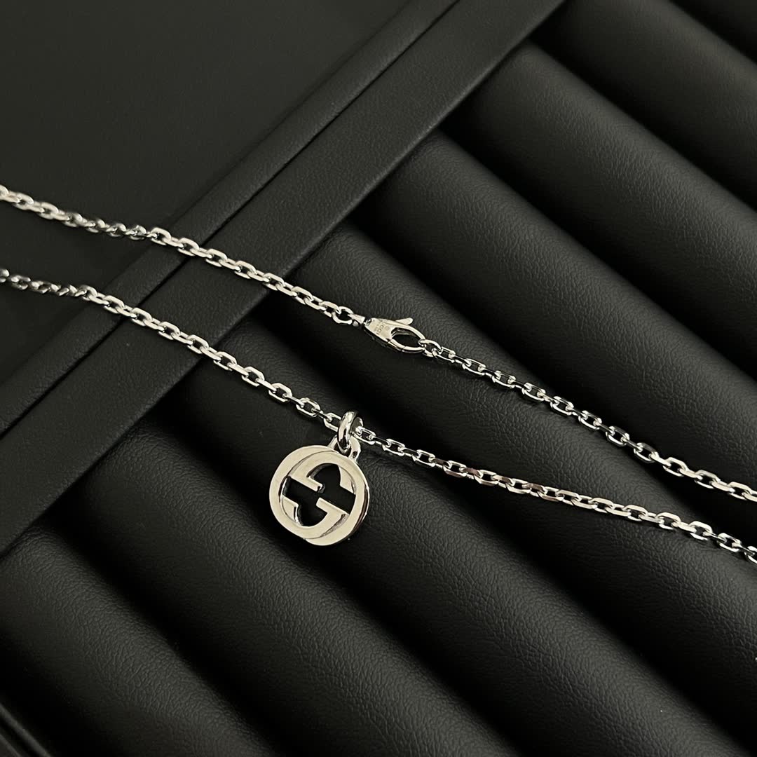 Gucci Silver 'G' Logo Pendant Necklace