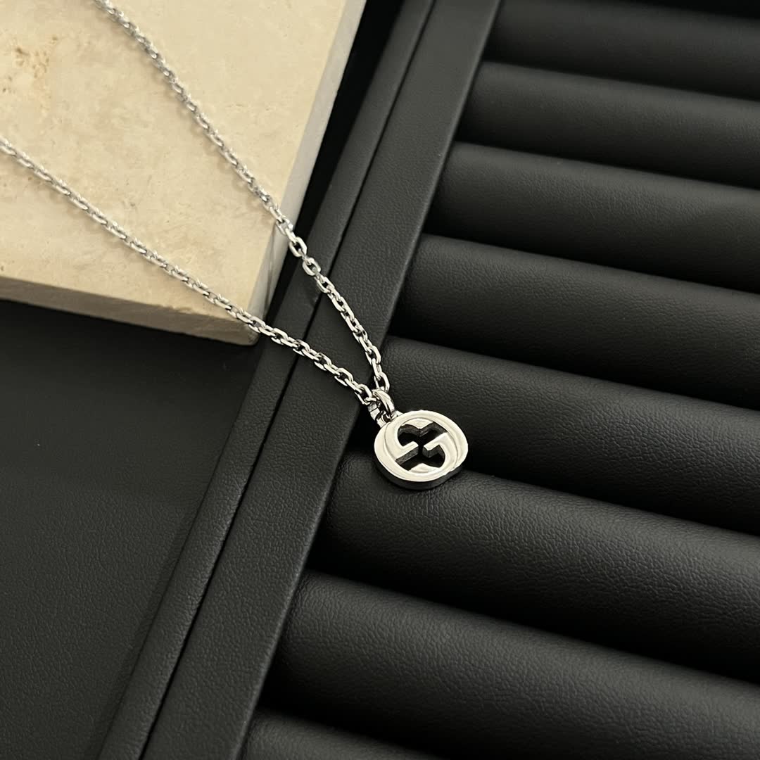 Gucci Silver 'G' Logo Pendant Necklace