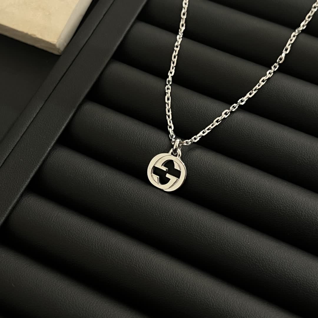 Gucci Silver 'G' Logo Pendant Necklace