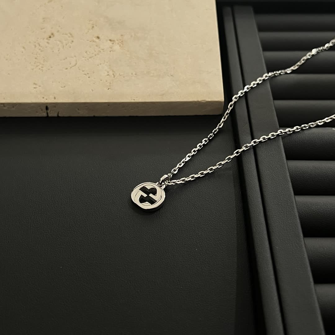 Gucci Silver 'G' Logo Pendant Necklace