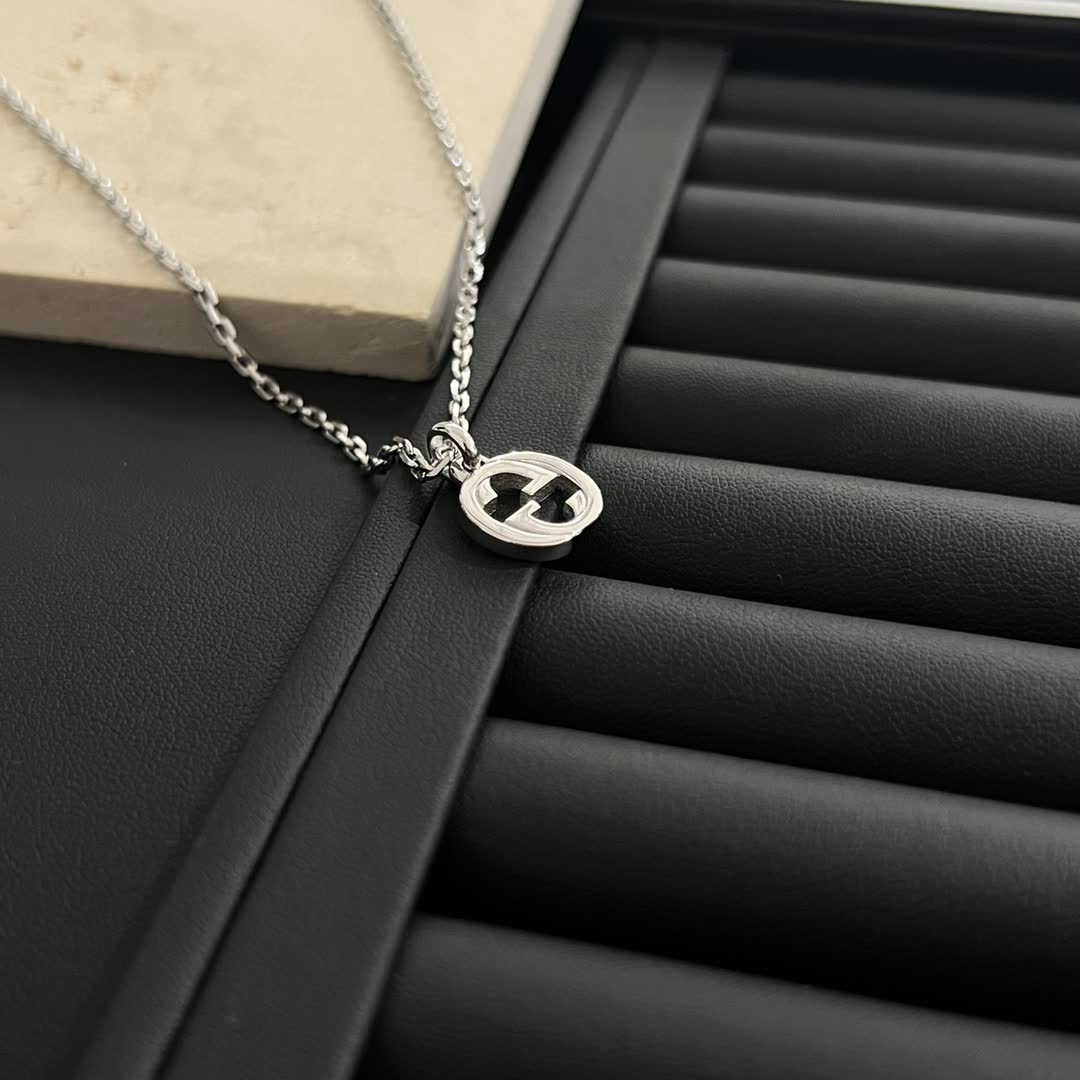 Gucci Silver 'G' Logo Pendant Necklace