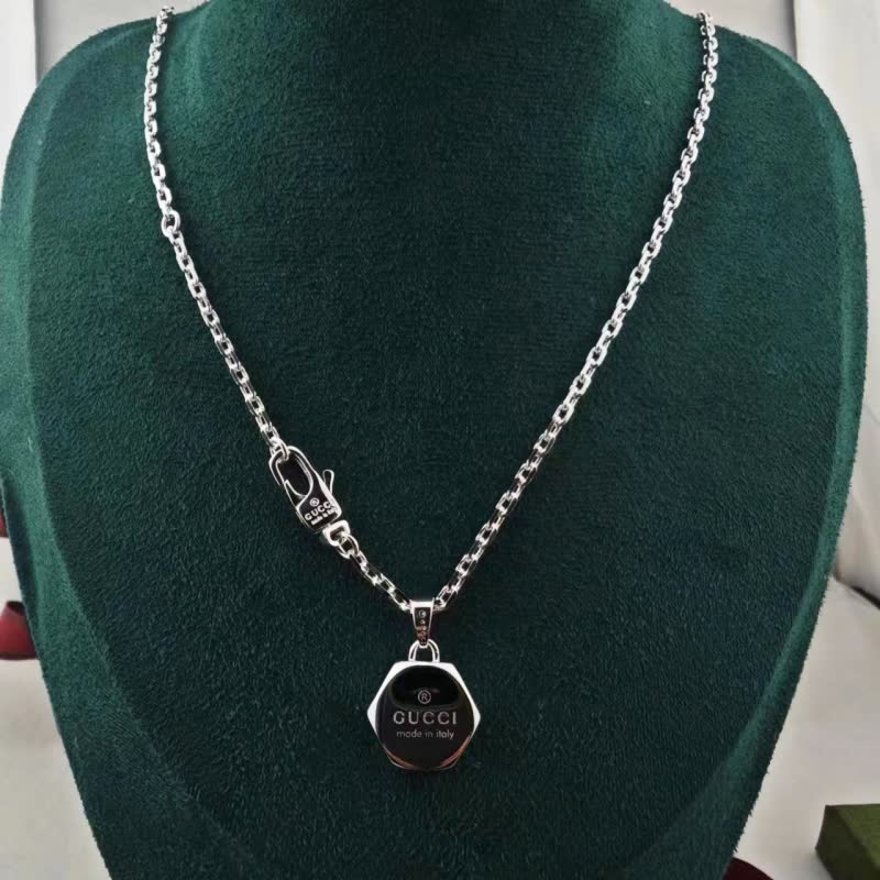 Gucci Silver Chain with Logo Pendant