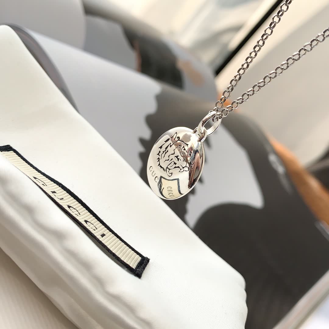 Gucci Silver Medallion Necklace