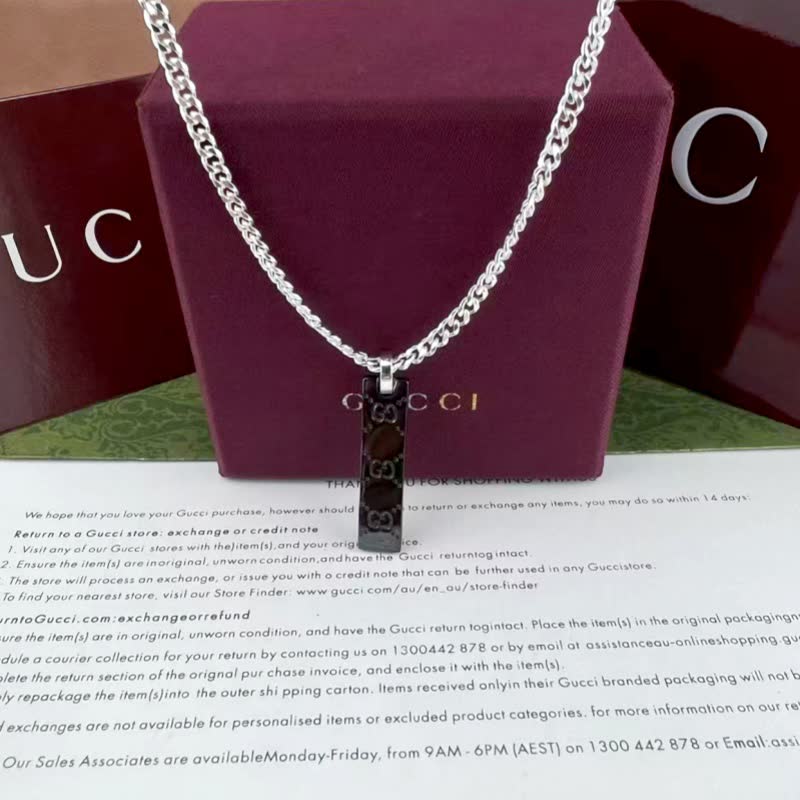 Gucci Silver Chain Bracelet with Black Bar